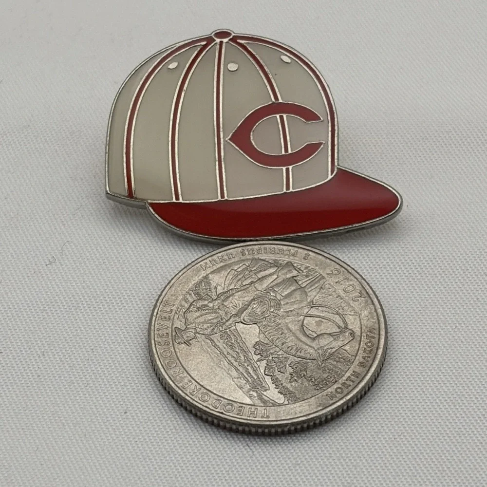 Cincinnati Reds Logo‎ MLB Baseball Team SnapBack Cap Hat Lapel Hat Pin